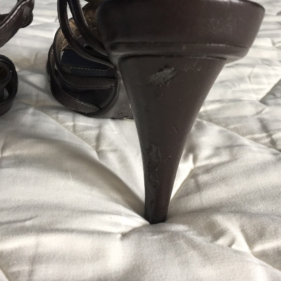 heels - Picture 3 of 5